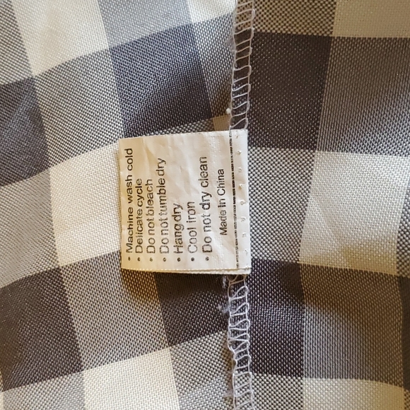 Round Tablecloth - Picture 3 of 4